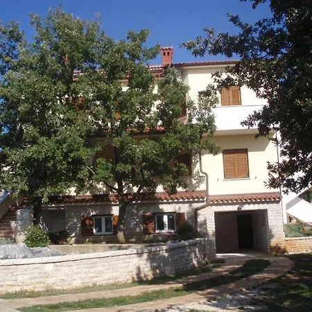 Family Friendly With A Swimming Pool Manjadvorci, Marcana - 2209 Appartamento