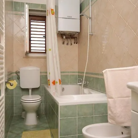 Family Friendly With A Swimming Pool Manjadvorci, Marcana - 2209 Appartamento