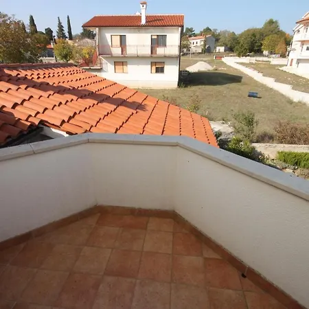 Appartamento Family Friendly With A Swimming Pool Manjadvorci, Marcana - 2209 *